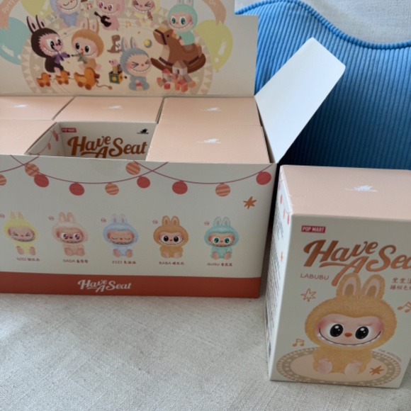 Have A Seat Labubu V2 Sealed Blind Box - 100% AUTHENTIC POPMART! - Picture 3 of 5